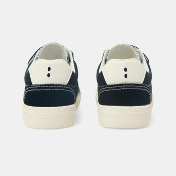 حذاء رياضي من القماش باللون الأسود للأولاد